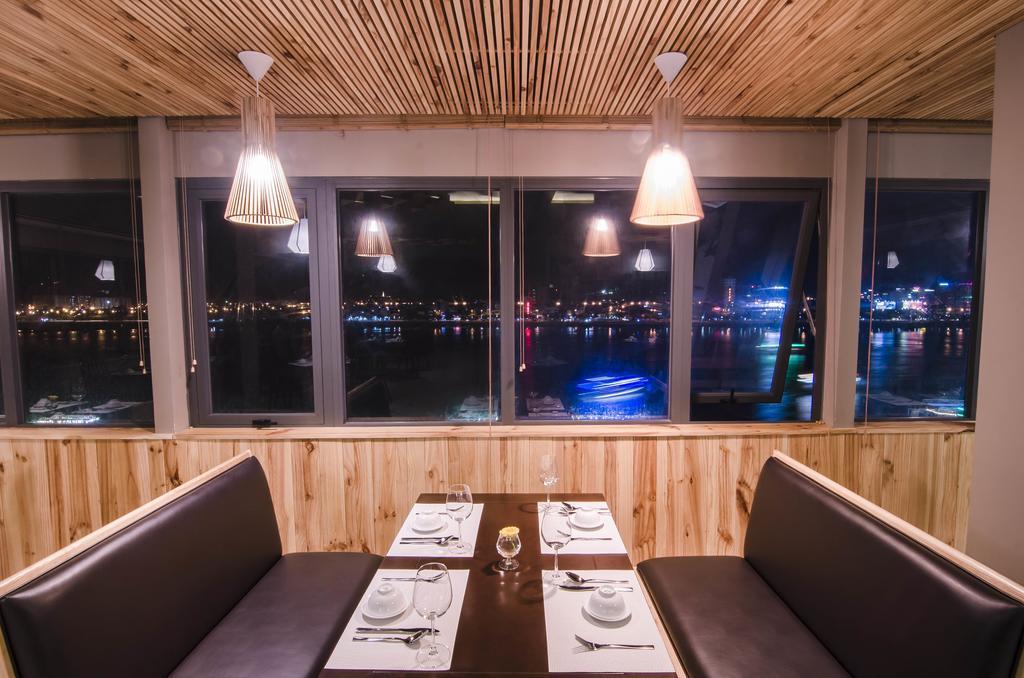 KaKa Hotel Han River Da Nang Exteriör bild
